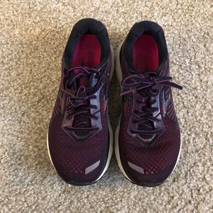 Brooks Ghost 12